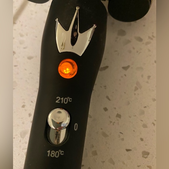 3 Barrel Curling Iron Wand - Picture 5 of 5